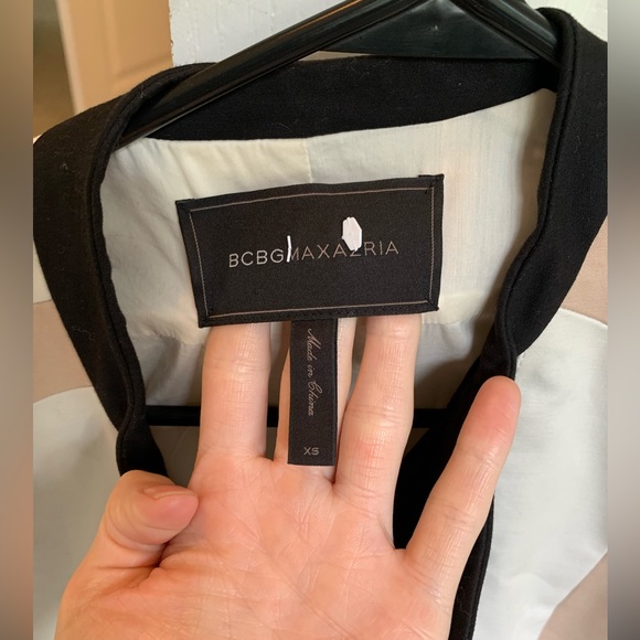 SOLD Beautiful BCBGMAZARIA color block jacket! - Picture 4 of 5